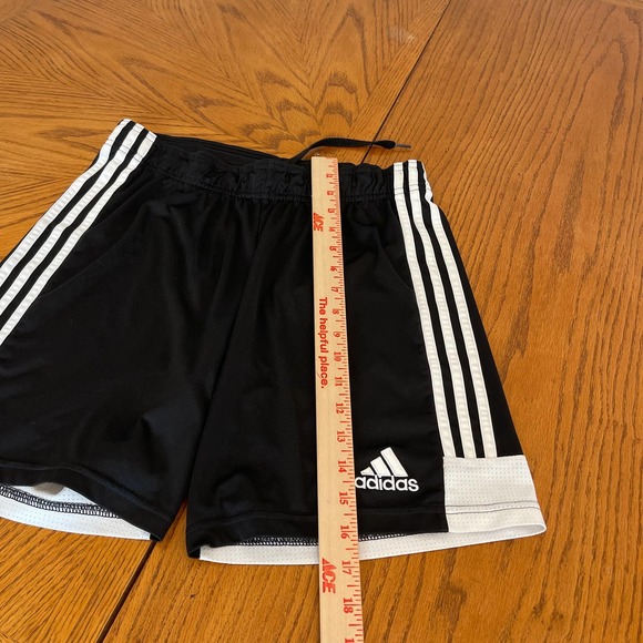 Adidas Classic Shorts Aeroready Men Sz S rarely used - Picture 2 of 7